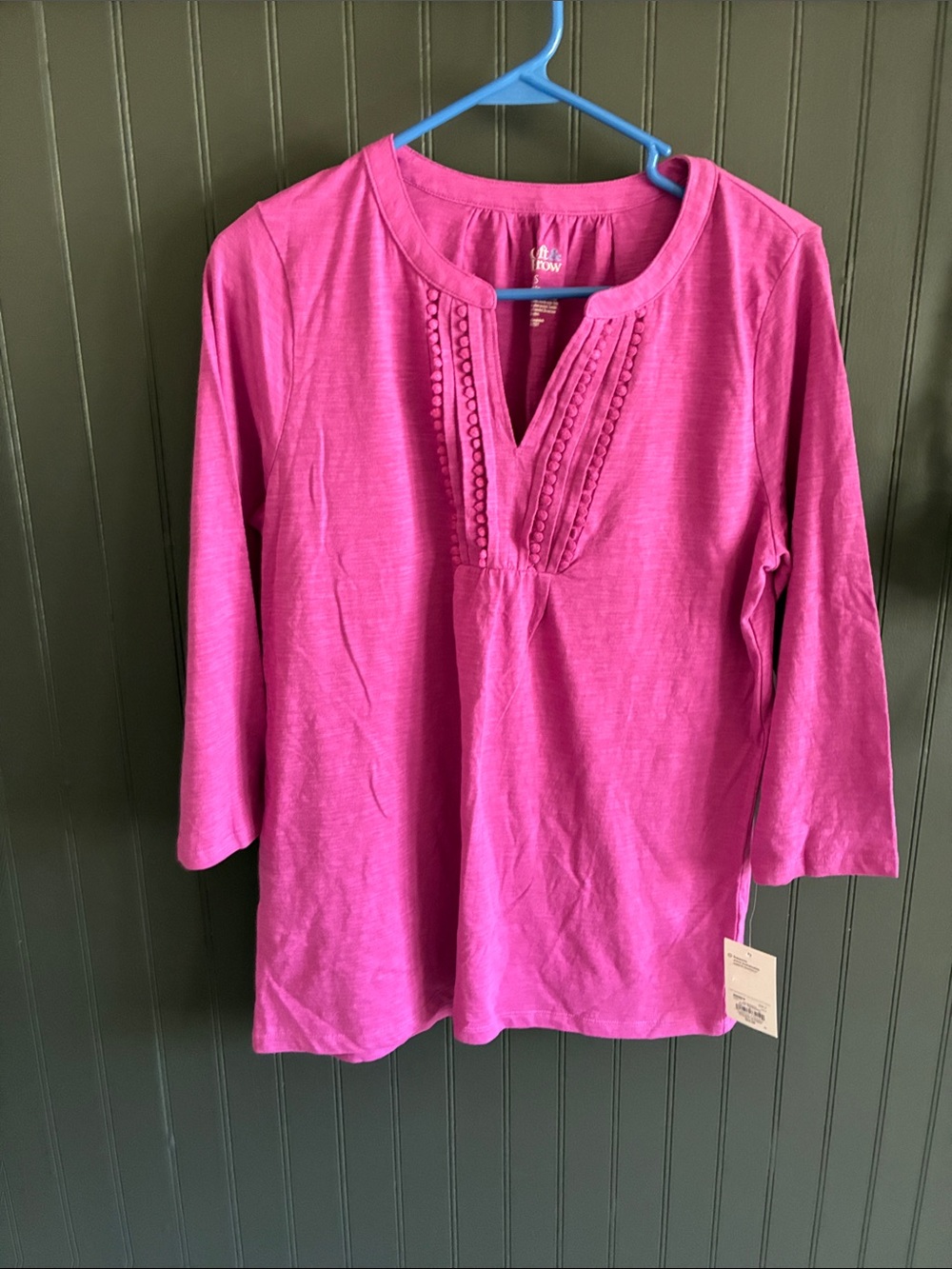 Croft and Barrow Women's Bright Pink Embroidered Split-Neck Tunic